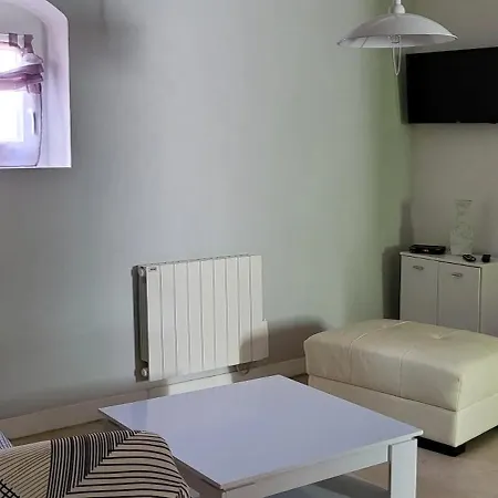 Maison Conviviale Avec Jardin A Revest-Des-Brousses Holiday home *